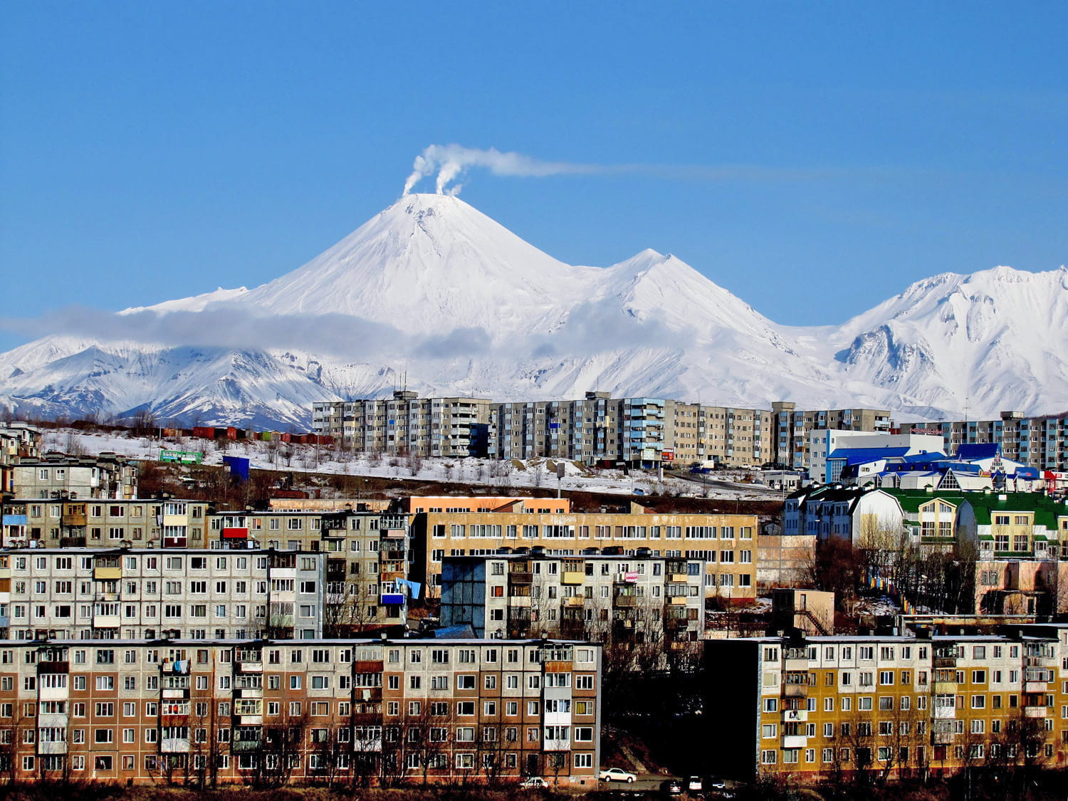 Сколько точно времени на камчатке. Петропавловск-Камчатский. Камчатка Петропавловск-Камчатский. Петропаловск Камчатский. Петропавловск Камчатск.